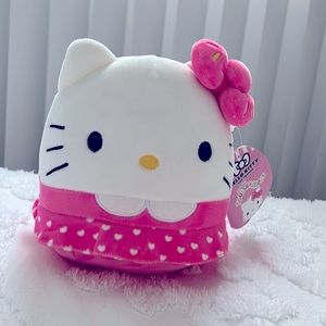 Squishmallows HELLO KITTY .From HELLO KITTY AND FRIENDS COLLECTION ORIGINAL SQ